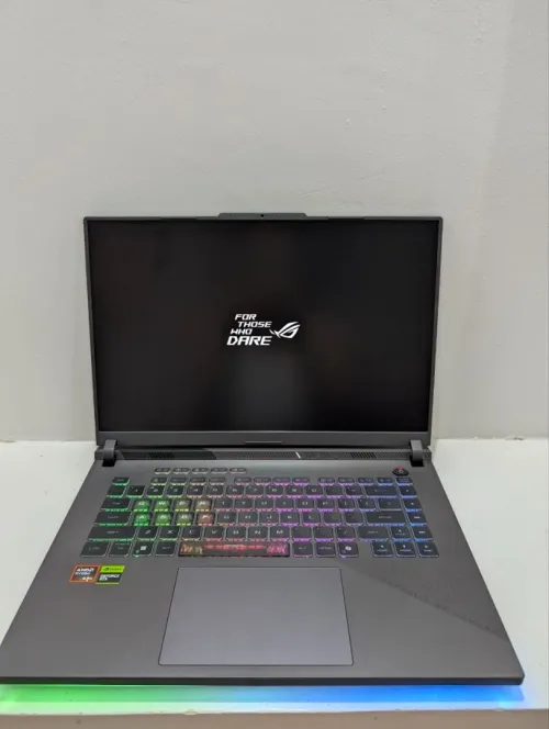 ASUS ROG STRIX G16 | RYZEN 9 8940HX | RTX 5070 | 16GB DDR5 + 1TB| CABA USA GARANTIE
