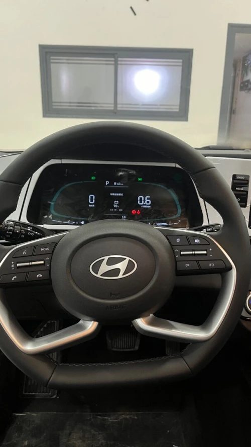 Hyundai Elantra 2025 
