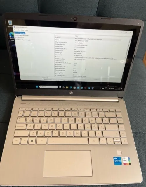 PC portable HP 14-dq2xxx équipé d'un processeur Intel Core i5 de 11e génération.