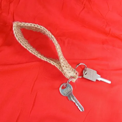 porte clés bracelet au crochet fait main (idée cadeau)