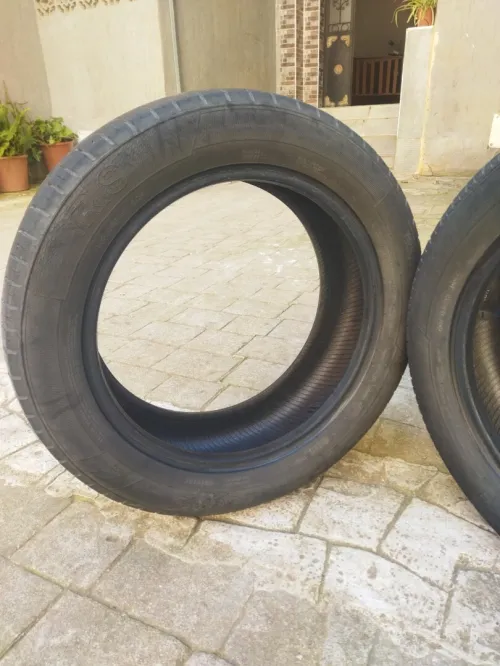Je mets en vente 4 pneus 195/55R16 bon état