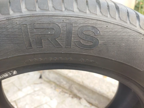 Je mets en vente 4 pneus 195/55R16 bon état