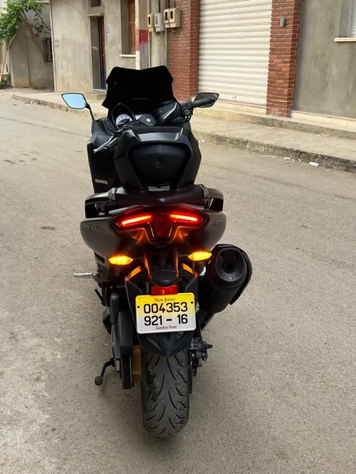 Yamaha Tmax 2021