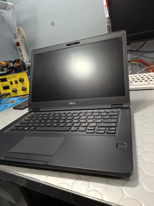La gamme pro Dell latitude 5480   i5 8350U. 8th génération  (boost 3.6GHZ ) FHD