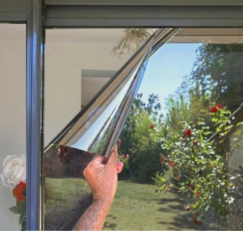 Film De Protection Solaire  sur Vitrage anti chaleur, anti UV & intimité 