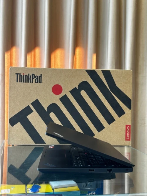 LENOVO THINKPAD E14 RYZEN 5 7535U 16GB 512GB NEUF SOUS EMBALLAGE 