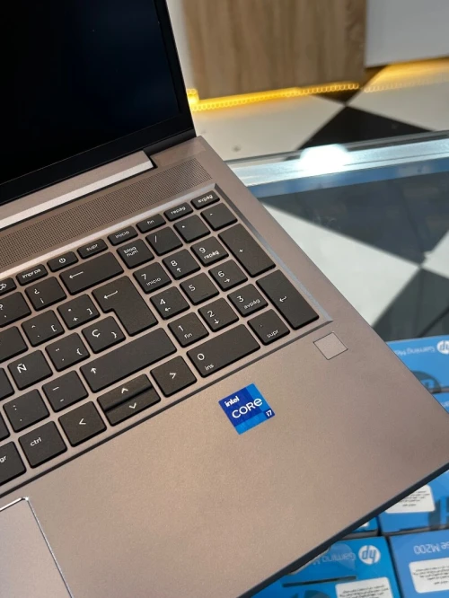HP ZBOOK POWER G9 i7-12700H 16GB 512GB GPU T6004G ÉCRAN 15" FHD