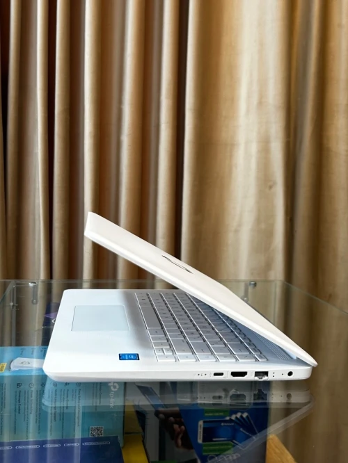 HP LAPTOP 14 PENTIUM N3710 4GB 256GB ÉCRAN 14"HD