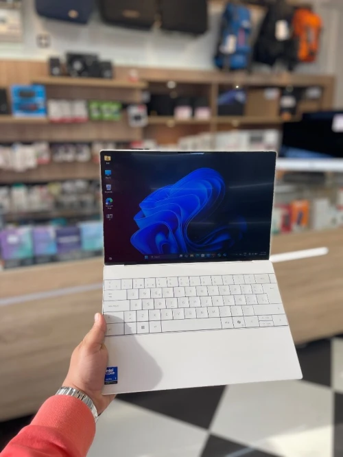 LAPTOP DELL XPS 13 9350 ULTRA 7-256V 16G 512 SSD ECRAN 13' FHD Intel Arc 140V 8GB