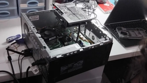 SARL WAFEERTECH : Solutions Réseaux & Maintenance Informatique (Rapide & Fiable)
