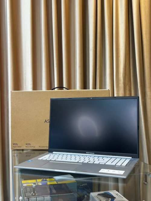 LAPTOP ASUS VIVOBOOK 17 i3-1315U 8GB RAM 512GB SSD 17" FHD