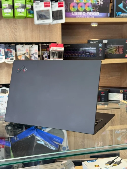 LENOVO THINKPAD X1 CARBON i5-10210U 8GB 256GB ÉCRAN 14" FHD