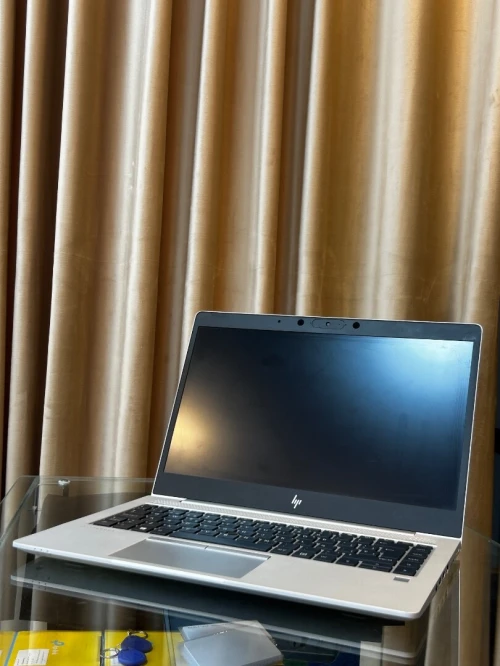 HP ELITEBOOK 830 G5 i7-8550U 16GB 256GB ECRAN 14"FHD