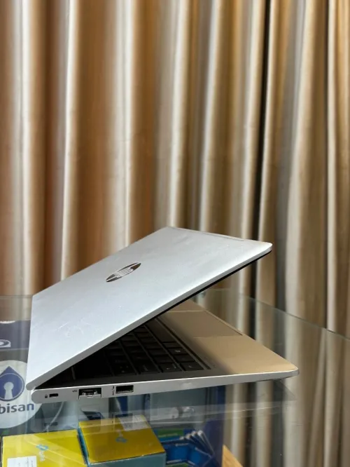 HP PROBOOK 440 G8 i5-1135 G7 16GB 256GB ÉCRAN 14" FHD