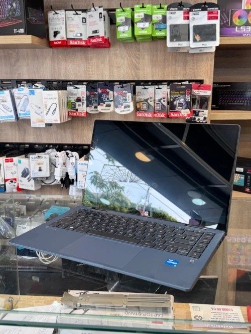 HP pavillon 14 neuf jamais utilisé i3-1315U 8GB 512GB ÉCRAN 14" FHD x360