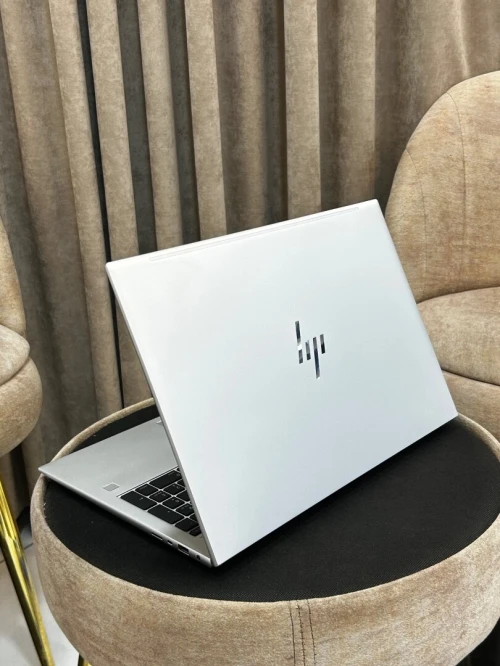 HP ELITEBOOK 860 G10 i7-1370P 32GB  512GB ÉCRAN 16" FHD
