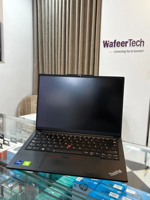 LENOVO THINKPAD E14  i7-1355U 16GB 512GB SSD GRAPHICS MX 250 2GB Écran14" FHD
