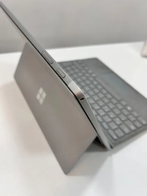 MICROSOFT SURFACE PRO 6 I7-8650U 8G 256 SSD 12" 2K 2IN1