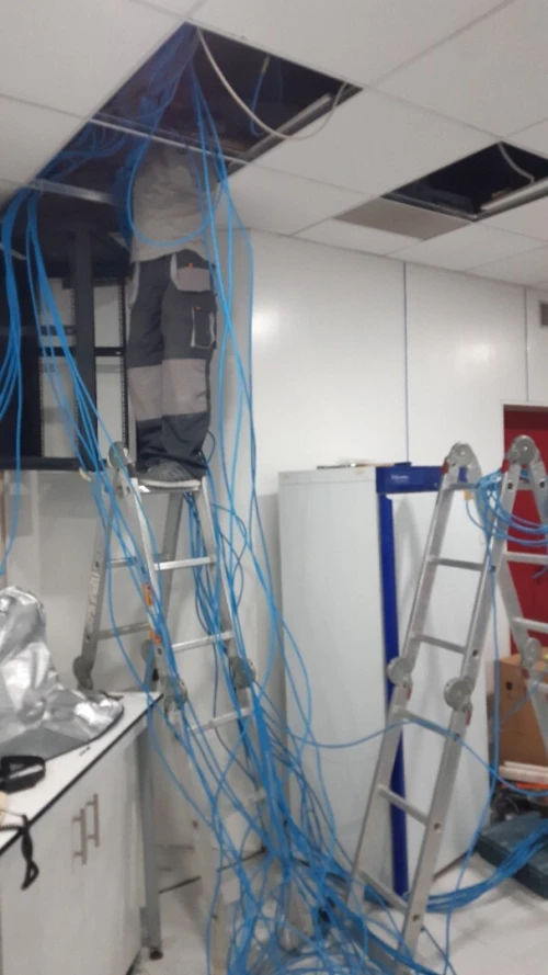SARL WAFEERTECH : Solutions Réseaux & Maintenance Informatique (Rapide & Fiable)