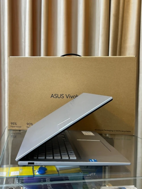 ASUS VIVOBOOK 17 i3-1315U 16GB 512GB ÉCRAN 17"FHD 