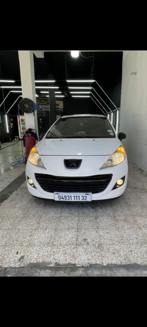 Peugeot 207 2011 