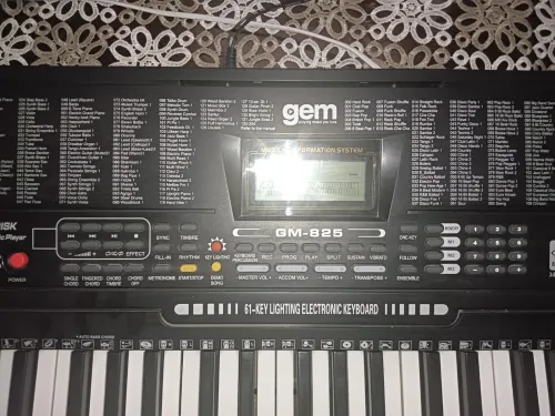 Piano électrique GM-825