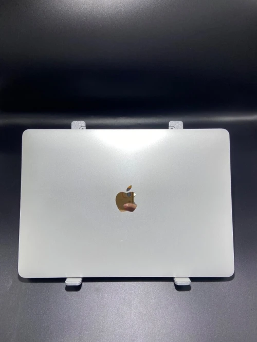 MacBook Pro 2020 i5 16/512 cycle 980 touchbar