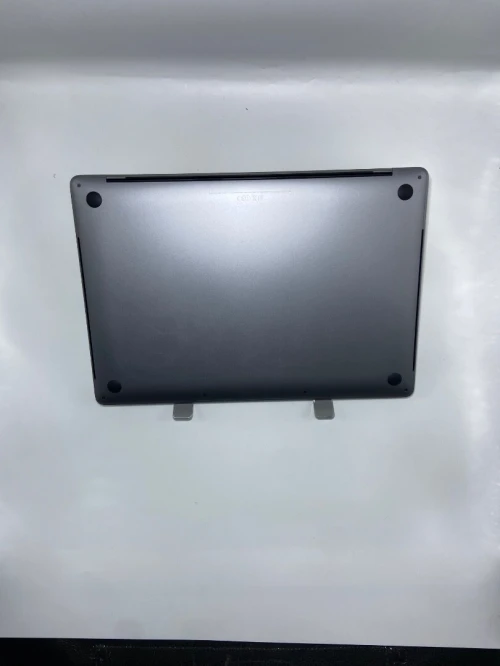 MacBook Pro 2017 i7 16/512 cycle 65 Touch Bar sans chargeur