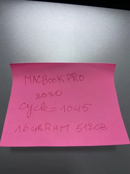 MacBook Pro 2020 i5 16/512 cycle 980 touchbar