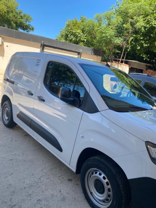 Fiat Doblo 2023 italien