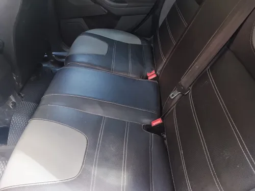 Ford Focus 4 portes 2013 Titanium