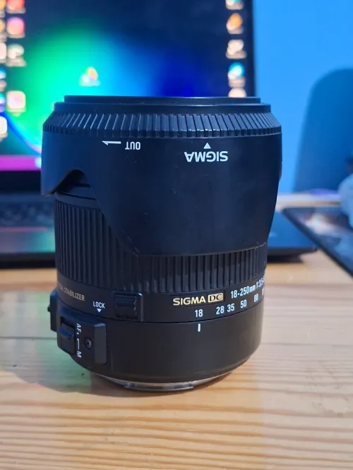 SIGMA 18-250mm EF Mount