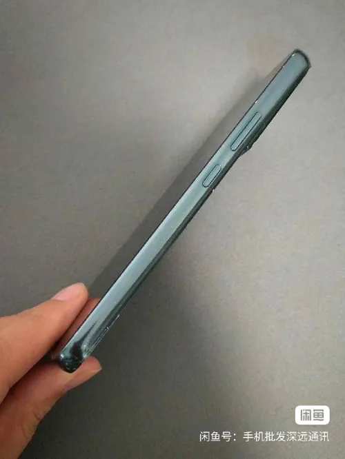 SAMSUNG GALAXY S22