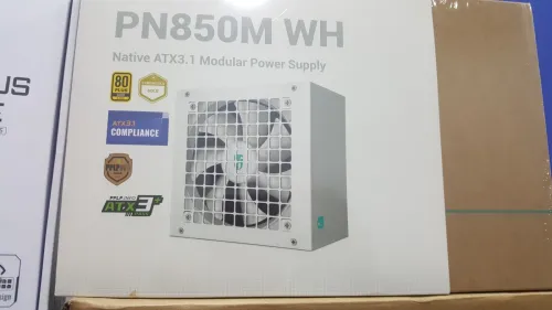 UNITE GAMING RYZEN 7 9800X3D 32G RTX 5070TI 16G FULL WHITE