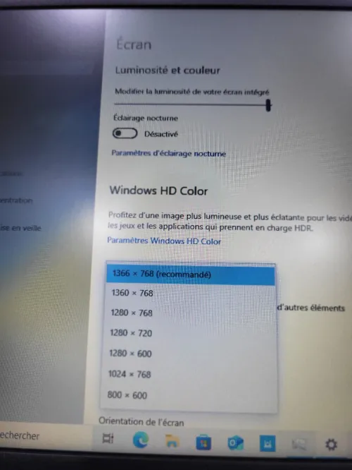 DELL LATITUDE i3 8145U 8/256 