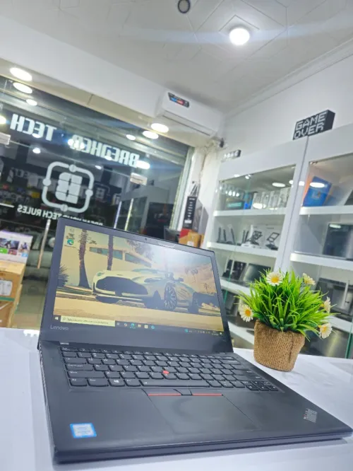 LENOVO T470. I5 6300U.  8/256