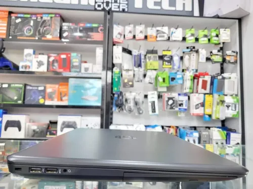 HP PAVILLON  I5 - 8300H Ram 8 go  SSD 128go + HDD 1000go  Ecran 17.3  GTX1050 4 Go 