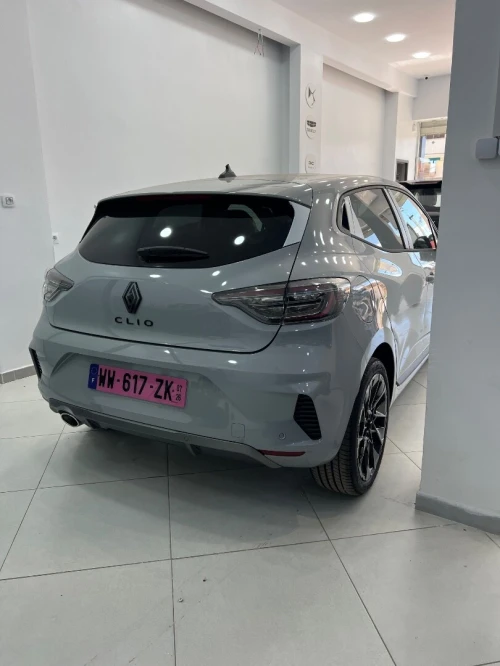 Renault Clio 5  2026 
