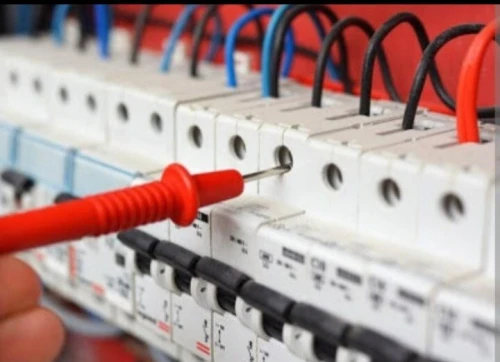 Électricien industriel