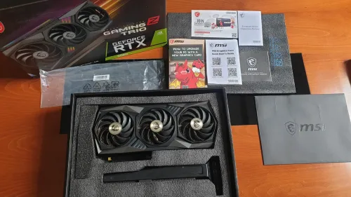 RTX 3060 12 GB Msi Gaming Z trio Box
