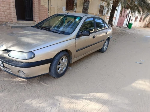 رونو لاقونا 2000 