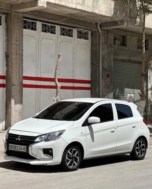 Mitsubishi Space star 2024 
