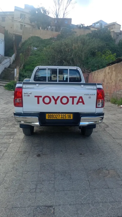 Toyota Hilux 2025 