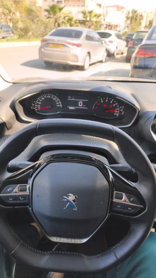 Peugeot 208 2023 Allure Pack