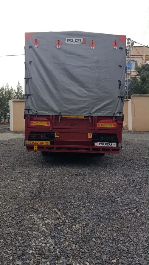 Isuzu NPR 71 2014