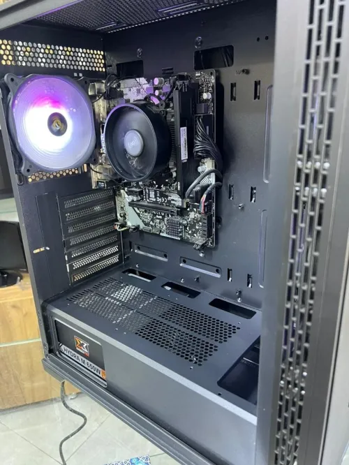 CONFIGUE RYZEN 5 5600G (USED LIKE NEW)