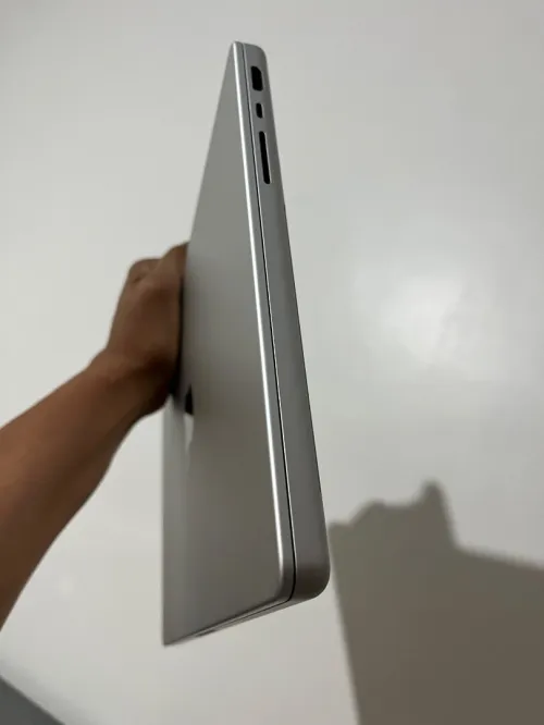 MacBook m4 max 36Gb 1Tera 14 pouce cycle 10 