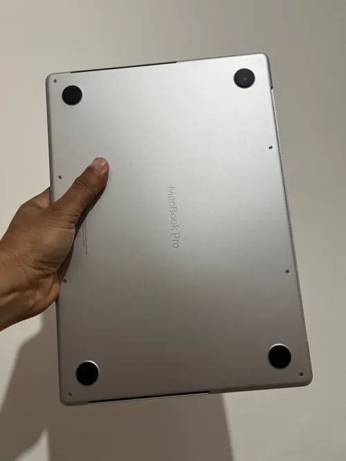 MacBook m4 max 36Gb 1Tera 14 pouce cycle 10 