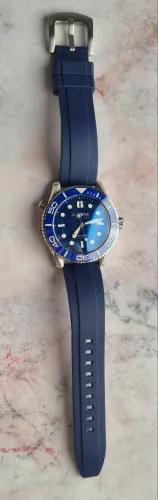 montre de plongée originale étanche à 300 mètres