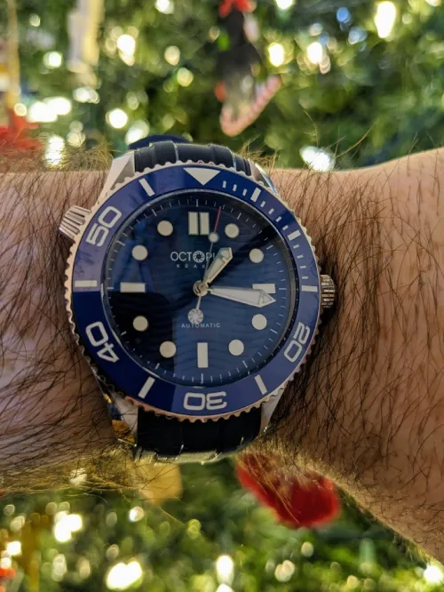 montre de plongée originale étanche à 300 mètres